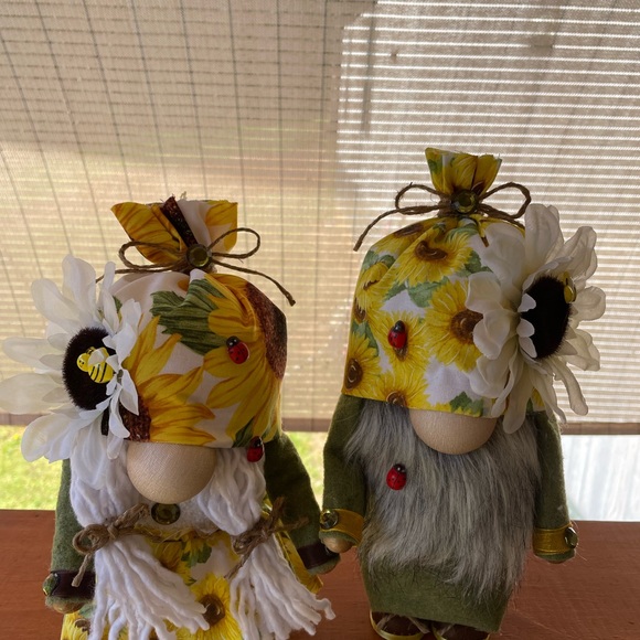 Gnomes - Picture 1 of 16